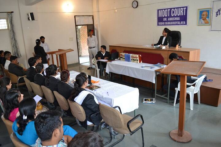 moot-court